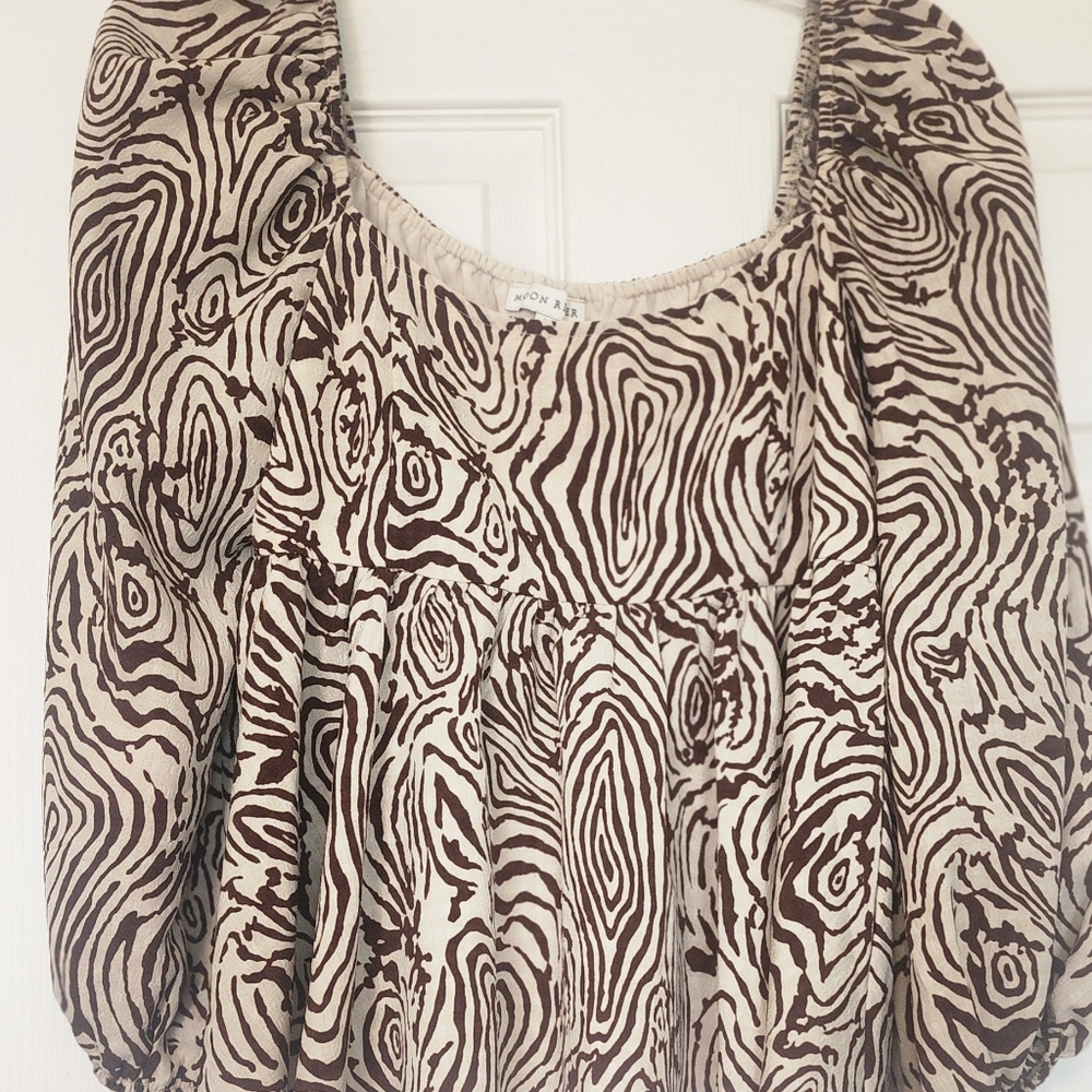Long sleeve animal print top